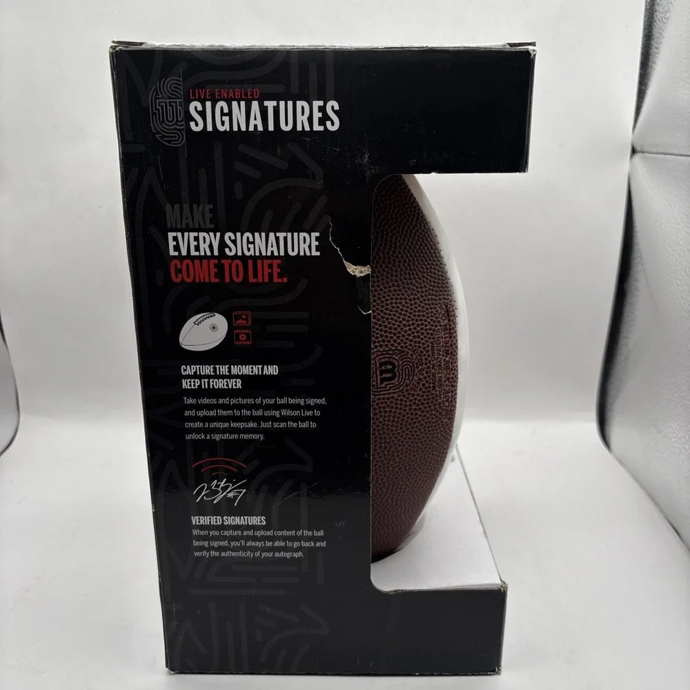 RAIDERS WILSON‎ LIVE ENABLED SIGNATURE AUTOGRAPHED FOOTBALL Darren McFadden #20
